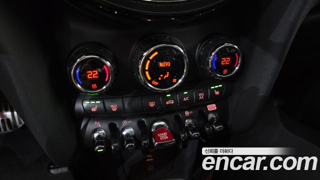 MINI Cooper Classic Plus 3rd 2024 — фото 19