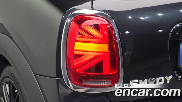 MINI Cooper Classic Plus 3rd 2024 — фото 29