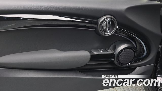 MINI Cooper Classic Plus 3rd 2024 — фото 30