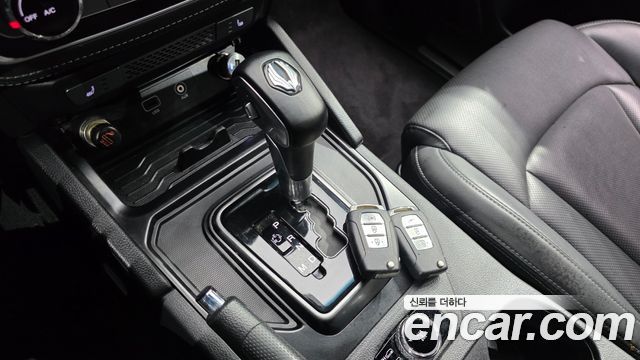 KG Mobility (SsangYong) Rexton Sports Khan Diesel 2.2 4WD Prestige (Leaf) 2021 — фото 9