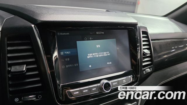 KG Mobility (SsangYong) Rexton Sports Khan Diesel 2.2 4WD Prestige (Leaf) 2021 — фото 16