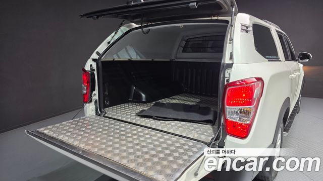 KG Mobility (SsangYong) Rexton Sports Khan Diesel 2.2 4WD Prestige (Leaf) 2021 — фото 20