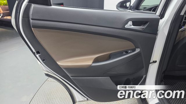 Hyundai Tucson Diesel 2.0 2WD Modern 2019 — фото 25