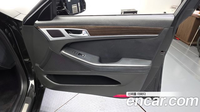 Genesis G80 3.3 GDI Luxury 2018 — фото 24