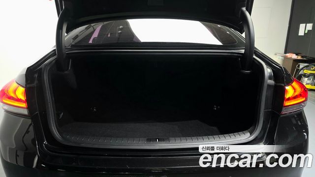 Genesis G80 3.3 GDI Luxury 2018 — фото 27