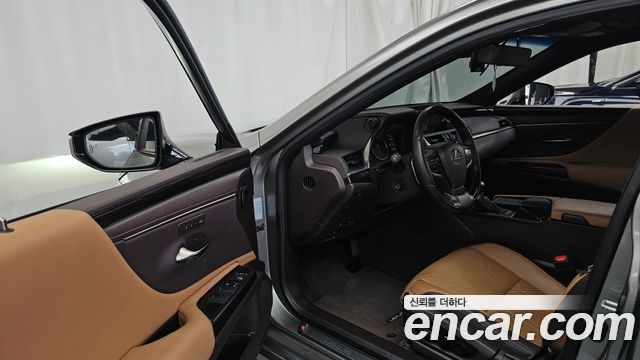 Lexus ES300h (VII) Luxury Plus 2021 — фото 10