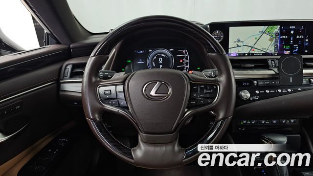 Lexus ES300h (VII) Luxury Plus 2021 — фото 13