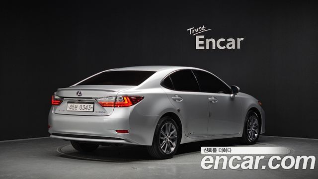 Lexus ES300h premium XV60 2016 — фото 2