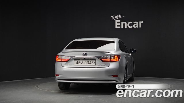 Lexus ES300h premium XV60 2016 — фото 4