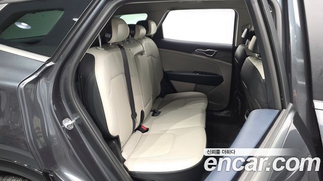 Kia Sportage (V) LPG 2.0 2WD Signature 2023 — фото 11