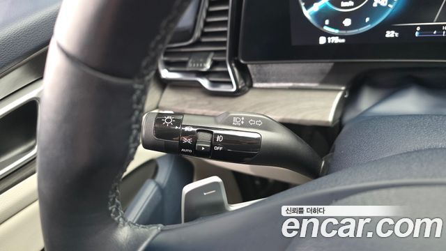 Kia Sportage (V) LPG 2.0 2WD Signature 2023 — фото 17