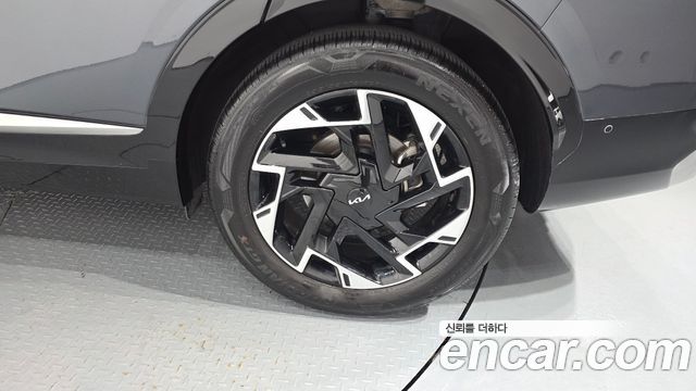 Kia Sportage (V) LPG 2.0 2WD Signature 2023 — фото 21