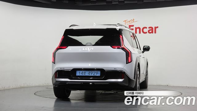 Kia EV9 Long Range 4WD GT Line 2027 — фото 4