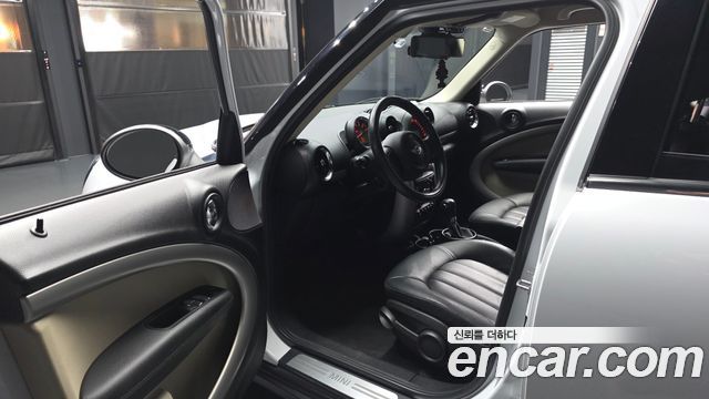 MINI Cooper D Countryman Standard 1st 2015 — фото 10