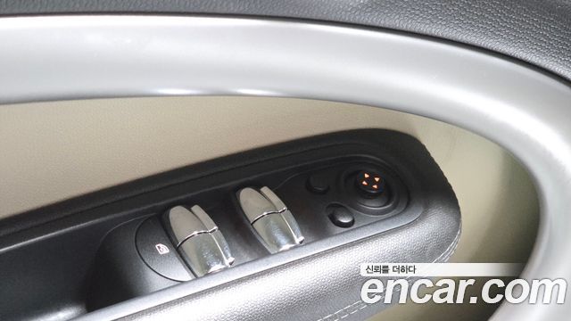 MINI Cooper D Countryman Standard 1st 2015 — фото 18