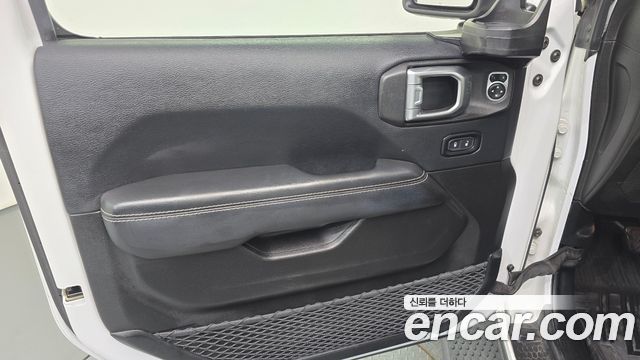 Jeep Wrangler (JL) 2.0 Overland 4Door 2019 — фото 24