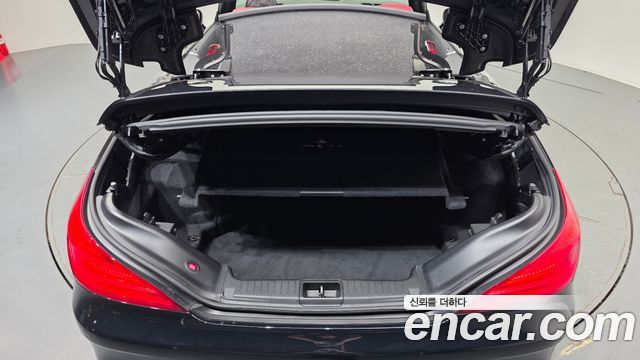 Mercedes-Benz SL-Class SL400 R231 2018 — фото 24