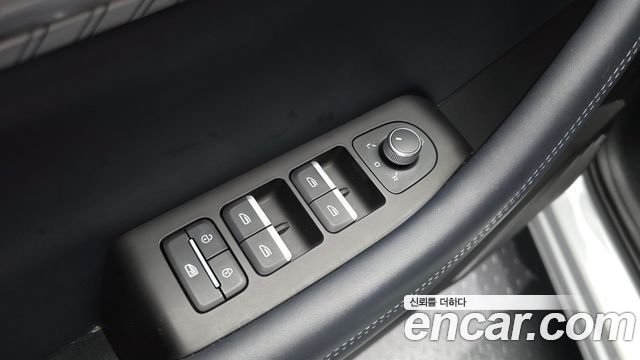 Renault Korea Grand Koleos 1.5 E-TECH Iconic 2WD 2025 — фото 32