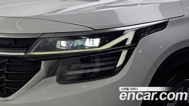 Kia Seltos Gasoline 2.0 2WD Signature 2023 — фото 22
