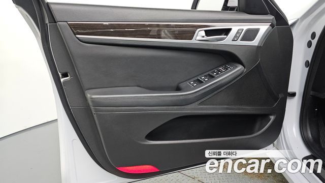 Genesis G80 3.3 GDI AWD Luxury 2017 — фото 24