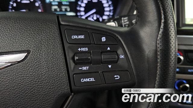 Genesis G80 3.3 GDI AWD Luxury 2017 — фото 30