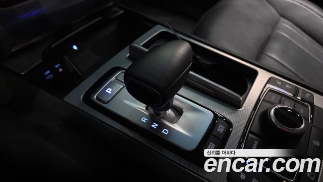 Genesis G80 3.8 GDI AWD Prestige 2018 — фото 9