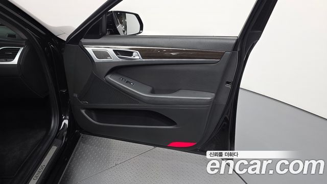 Genesis G80 3.8 GDI AWD Prestige 2018 — фото 24