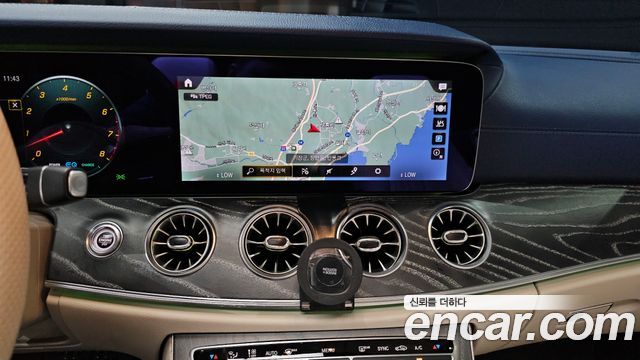 Mercedes-Benz E-Class (W213) E450 4MATIC Cabriolet 2021 — фото 17