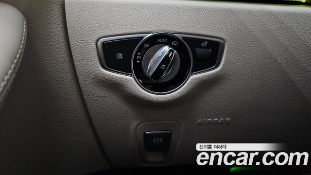 Mercedes-Benz E-Class (W213) E450 4MATIC Cabriolet 2021 — фото 20
