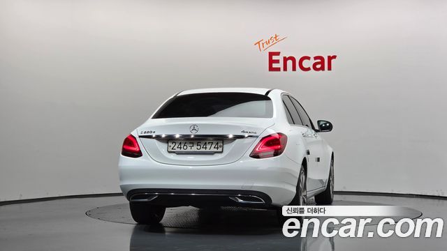 Mercedes-Benz C-Class (W205) C220 d 4MATIC 2020 — фото 4