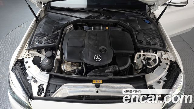 Mercedes-Benz C-Class (W205) C220 d 4MATIC 2020 — фото 6