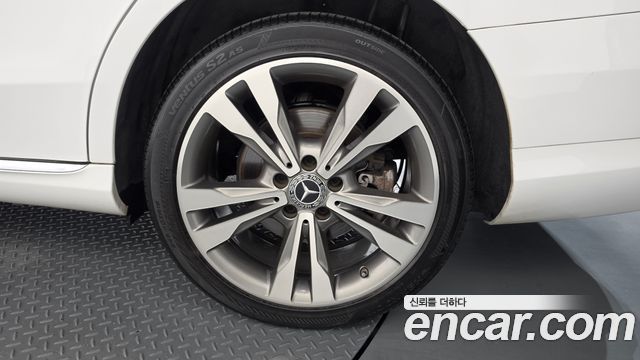 Mercedes-Benz C-Class (W205) C220 d 4MATIC 2020 — фото 21