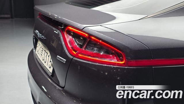 Kia Stinger 2.0 Turbo AWD Platinum 2020 — фото 23