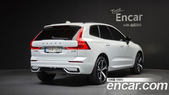 Volvo XC60 (II) B6 R-Design 2022 — фото 2
