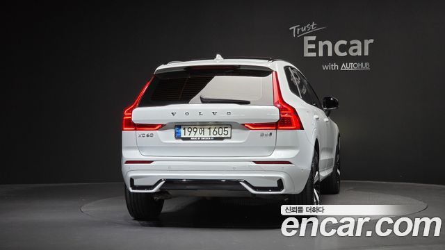 Volvo XC60 (II) B6 R-Design 2022 — фото 4
