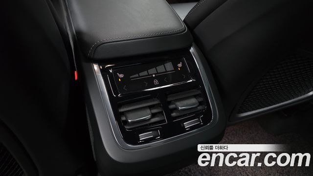 Volvo XC60 (II) B6 R-Design 2022 — фото 18