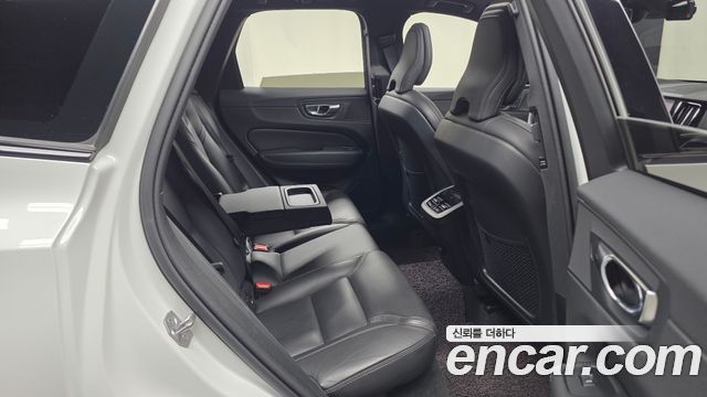 Volvo XC60 (II) B6 R-Design 2022 — фото 26