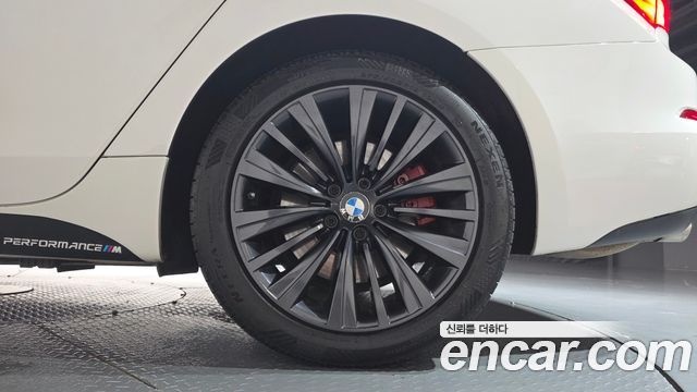 BMW 5 Series GT (F07) GT 30d xDrive 2016 — фото 21