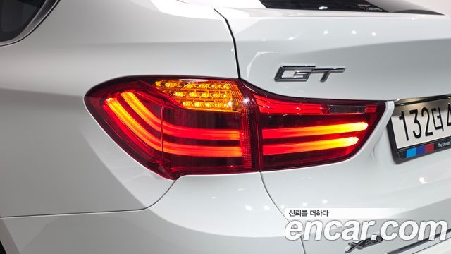 BMW 5 Series GT (F07) GT 30d xDrive 2016 — фото 23