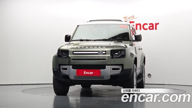 Land Rover Defender (L663) 110 D250 SE 2023 — фото 3