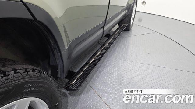 Land Rover Defender (L663) 110 D250 SE 2023 — фото 32