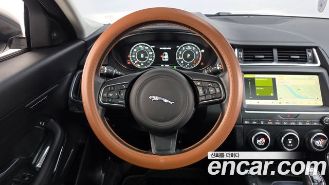Jaguar E-PACE P250 SE 2019 — фото 15