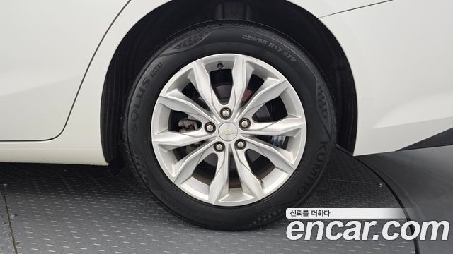 Chevrolet Malibu 1.3 Turbo Premier 2019 — фото 21