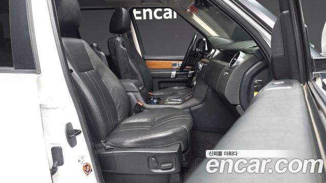 Land Rover Discovery 4 3.0 SDV6 SE 2016 — фото 11
