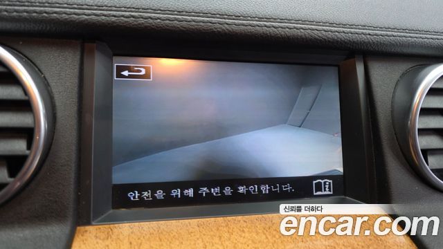 Land Rover Discovery 4 3.0 SDV6 SE 2016 — фото 14