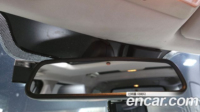 Land Rover Discovery 4 3.0 SDV6 SE 2016 — фото 17