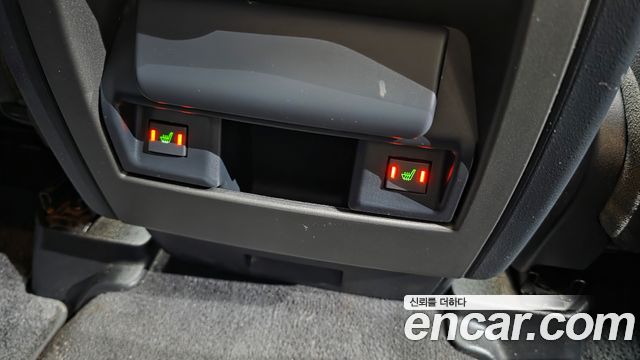 Land Rover Discovery 4 3.0 SDV6 SE 2016 — фото 19