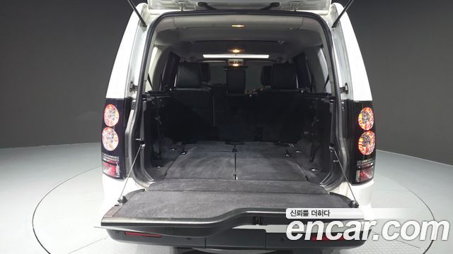 Land Rover Discovery 4 3.0 SDV6 SE 2016 — фото 20