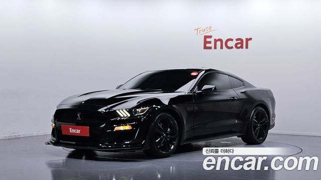 Ford Mustang Coupe