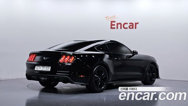 Ford Mustang Coupe 2015 — фото 2